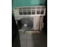 Thanh Lý Máy Lạnh Toshiba Inverter 2.5HP